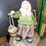 Boerin met emmers groot