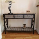 Side table mei 2011
