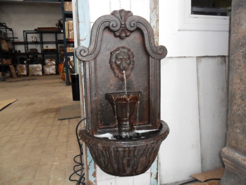 Leeuwenfontein te koop bij Veldt Restpartijen te Heerle