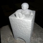 Stenen beeldje te koop bij Veldt Restpartijen te Heerle