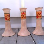 Stenen kaarsenstandaard