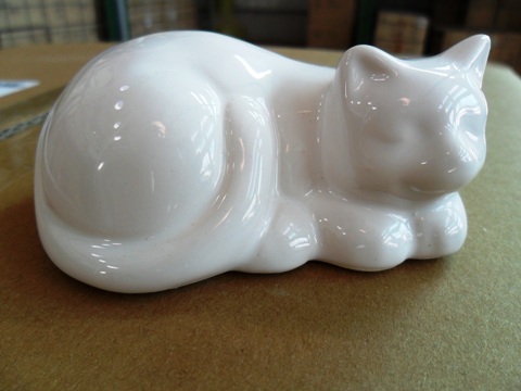 Slapende poes (steen)