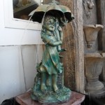 Fontein Meisje met Paraplu 2