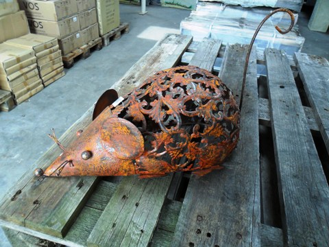 Decoratie muis te koop bij Veldt Restpartijen te Heerle
