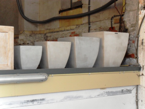 Kunststof bloembak set te koop bij Veldt Restpartijen te Heerle