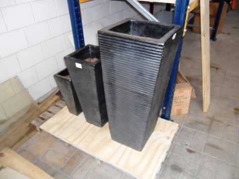 Set Aardewerk bloempotten te koop bij Veldt Restpartijen te Heerle