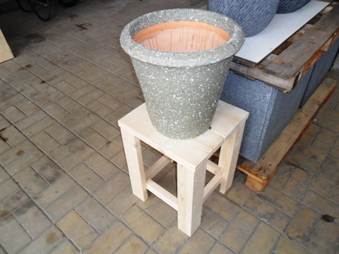 Steigerhouten plantentafeltje te koop bij Veldt Restpartijen te Heerle