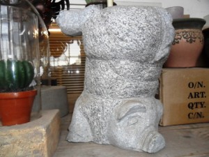 VR 680041 Natuurstenen varken (handgemaakt) te koop bij Veldt Restpartijen te Heerle