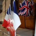Engelse en Franse vlaggen te koop bij Veldt Restpartijen te Heerle