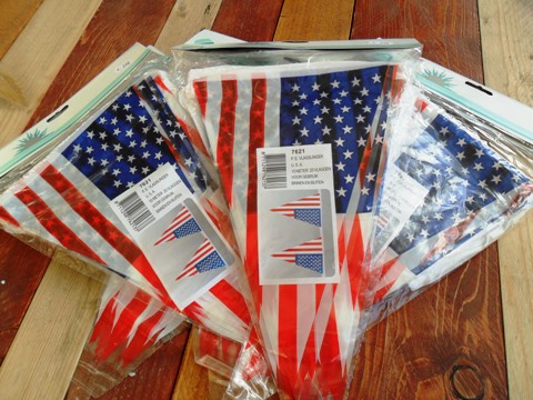 Vlagslinger Amerika te koop bij Veldt Restpartijen te Heerle