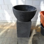 Schaal / zuil lavasteen te koop bij Veldt Restpartijen te Heerle