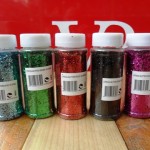 Strooi-glitter diverse kleuren te koop bij Veldt Restpartijen te Heerle