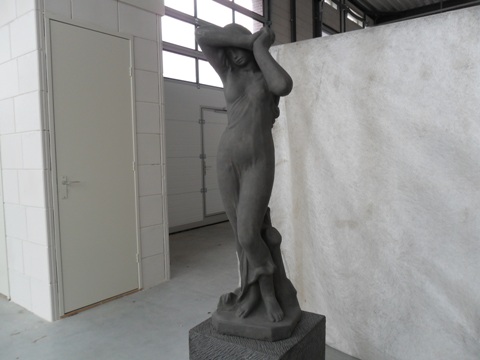 Eva te koop bij Veldt Restpartijen te Heerle