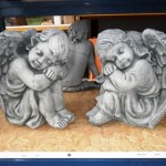 Cherub sitting girl te koop bij Veldt Restpartijen te Heerle