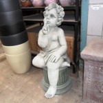 Cherub thinking sitting te koop bij Veldt Restpartijen te Heerle