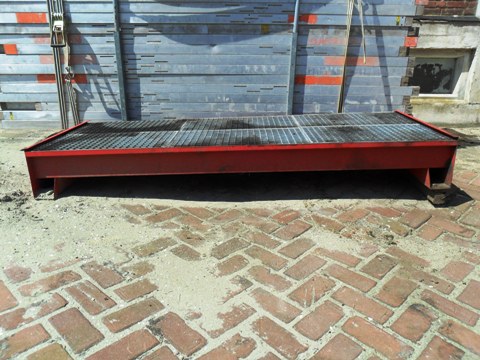Lekbak te koop bij Veldt Restpartijen te Heerle