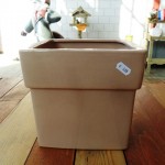 Aardewerk bloempot te koop bij Veldt Restpartijen te Heerle