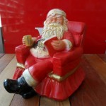 Kerstman zittend te koop bij Veldt Restpartijen te Heerle