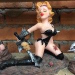 Erotisch vrouwenbeeldje 5