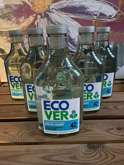 EcoVer vloeibaar wasmiddel te koop bij Veldt Restpartijen te Heerle